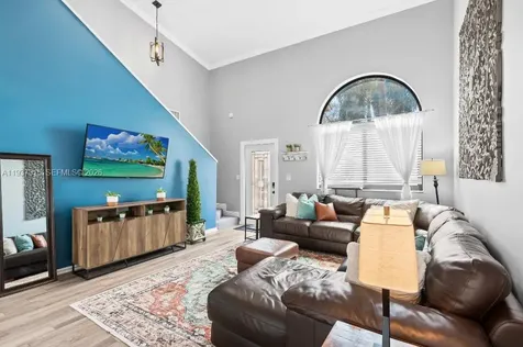 223 SE 8th Street Dania Beach FL 33004