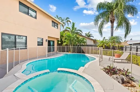 223 SE 8th Street Dania Beach FL 33004