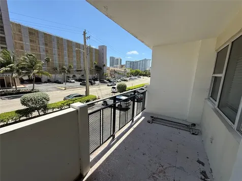 401 Golden Isles Drive Hallandale Beach FL 33009