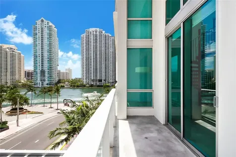 300 S Biscayne Boulevard Miami FL 33131