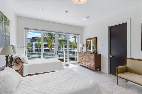 3835 Carole Court Miami FL 33133