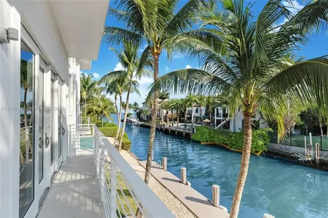 3835 Carole Court Miami FL 33133
