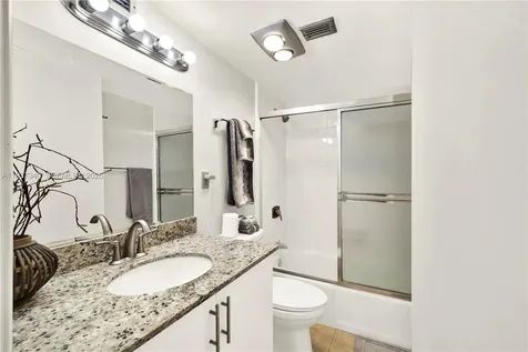 1901 Brickell Avenue Miami FL 33129