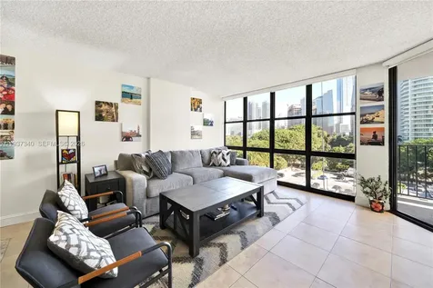 1901 Brickell Avenue Miami FL 33129