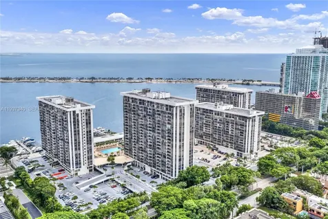 1901 Brickell Avenue Miami FL 33129