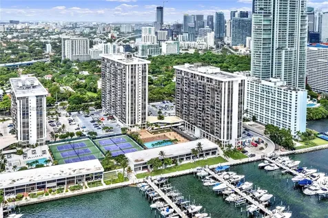 1901 Brickell Avenue Miami FL 33129