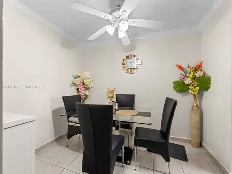 1655 W 44th Place Hialeah FL 33012