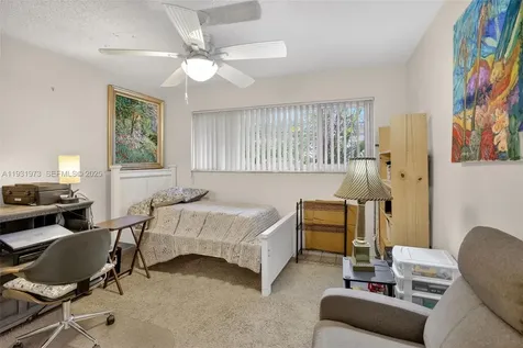 1051 W Tropical Way Plantation FL 33317
