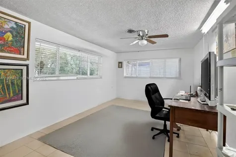 1051 W Tropical Way Plantation FL 33317