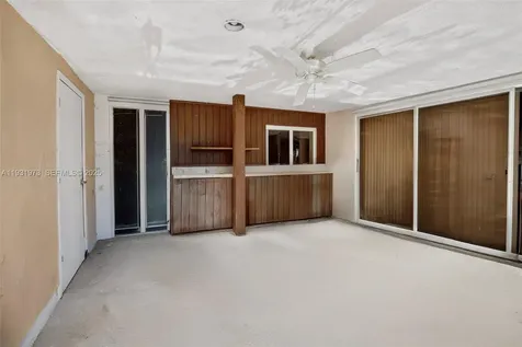 1051 W Tropical Way Plantation FL 33317