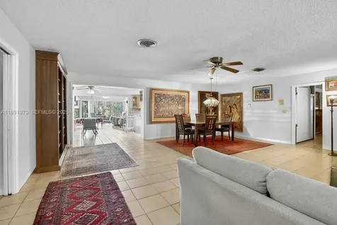 1051 W Tropical Way Plantation FL 33317