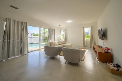 10126 NW 76th Terrace Doral FL 33178
