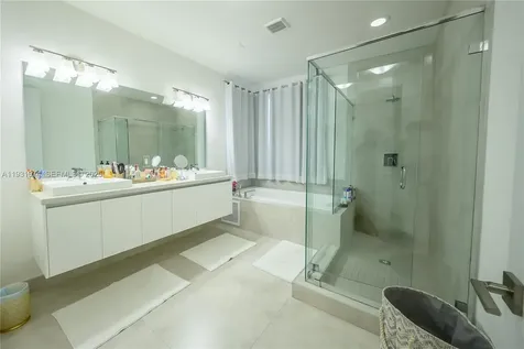 10126 NW 76th Terrace Doral FL 33178