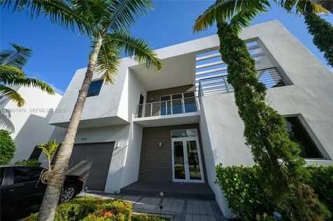 10126 NW 76th Terrace Doral FL 33178