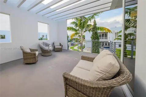 10126 NW 76th Terrace Doral FL 33178