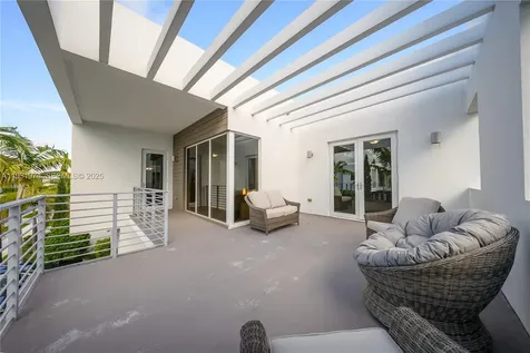 10126 NW 76th Terrace Doral FL 33178