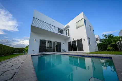 10126 NW 76th Terrace Doral FL 33178