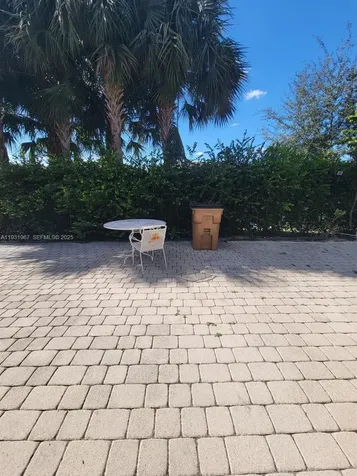 4321 NW 9th Avenue Deerfield Beach FL 33064
