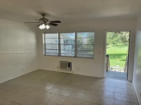 306 Norwich M West Palm Beach FL 33417