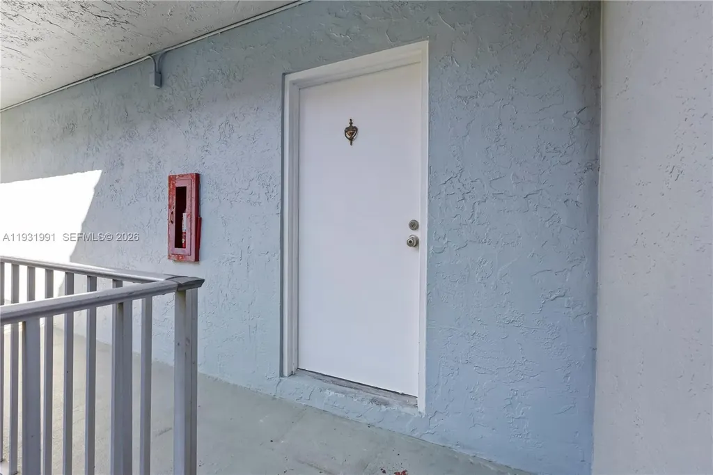 455 S Pine Island Road Plantation FL 33324