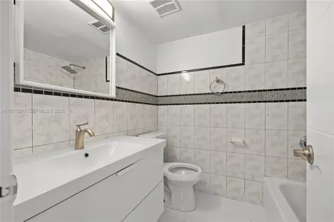 455 S Pine Island Road Plantation FL 33324