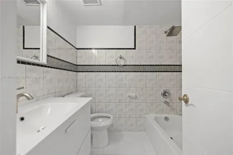 455 S Pine Island Road Plantation FL 33324