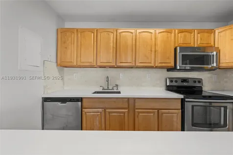 455 S Pine Island Road Plantation FL 33324