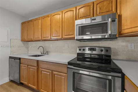 455 S Pine Island Road Plantation FL 33324