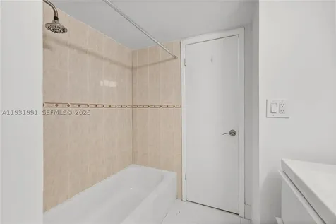 455 S Pine Island Road Plantation FL 33324