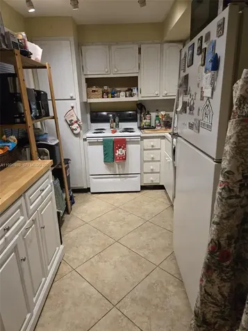 3100 N Palm Aire Drive Pompano Beach FL 33069
