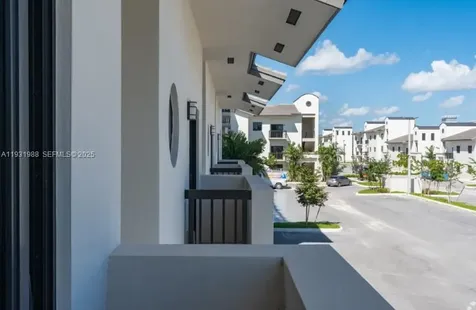 2320 E 4th Avenue Hialeah FL 33013