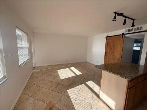4051 NE 13th Avenue Oakland Park FL 33334
