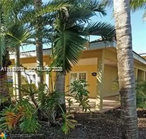 4051 NE 13th Avenue Oakland Park FL 33334