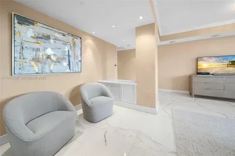 7471 Fisher Island Drive Miami Beach FL 33109