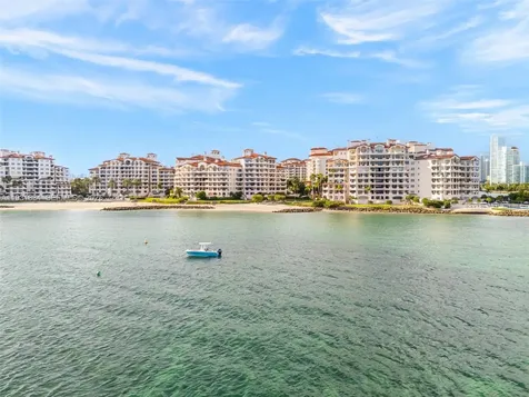 7471 Fisher Island Drive Miami Beach FL 33109