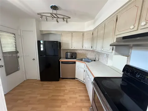 1530 NE 191st Street Miami FL 33179