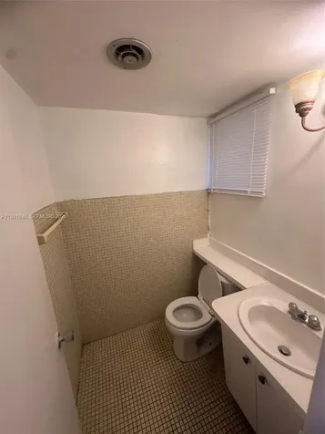1530 NE 191st Street Miami FL 33179
