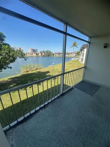 1530 NE 191st Street Miami FL 33179