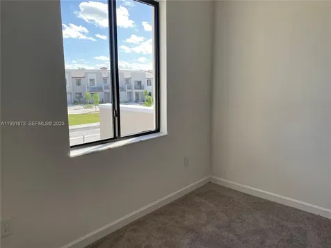 21065 NE 8th Avenue Miami FL 33179