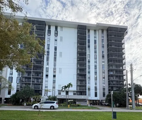 2500 NE 135th Street North Miami FL 33181