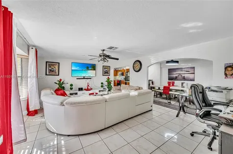 4751 NW 5th Court Plantation FL 33317
