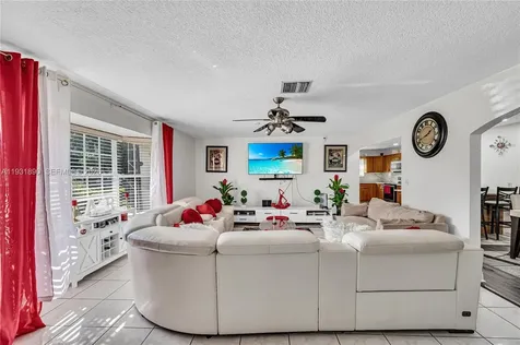 4751 NW 5th Court Plantation FL 33317