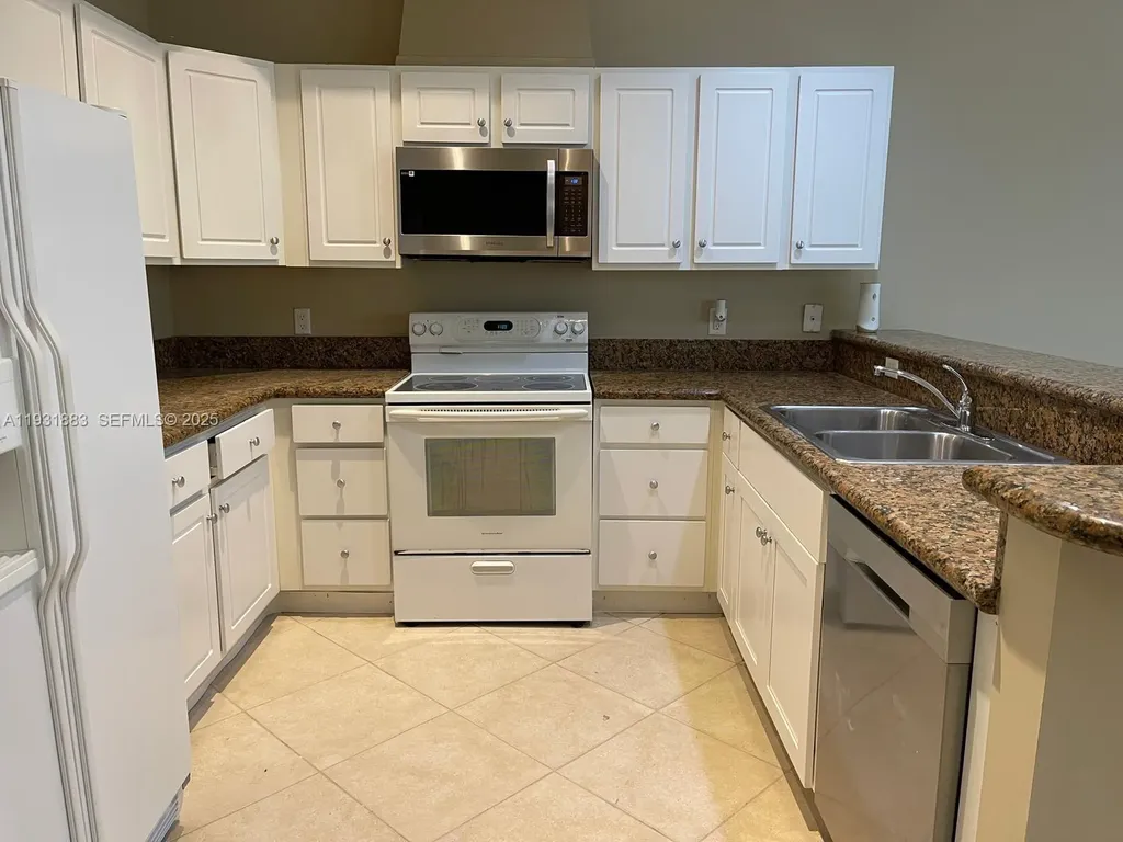 511 SW 18th Avenue Fort Lauderdale FL 33312