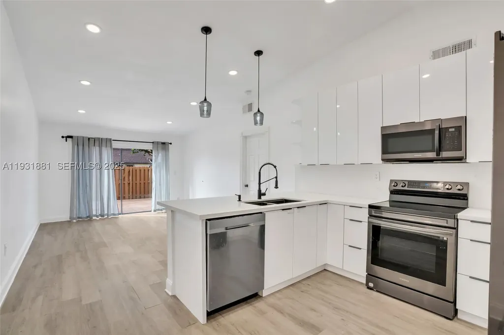 1330 SW 135th Court Miami FL 33184