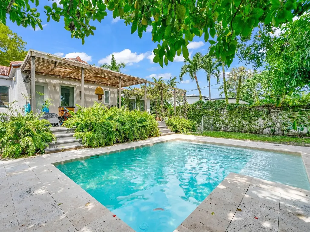 419 SW 30th Road Miami FL 33129