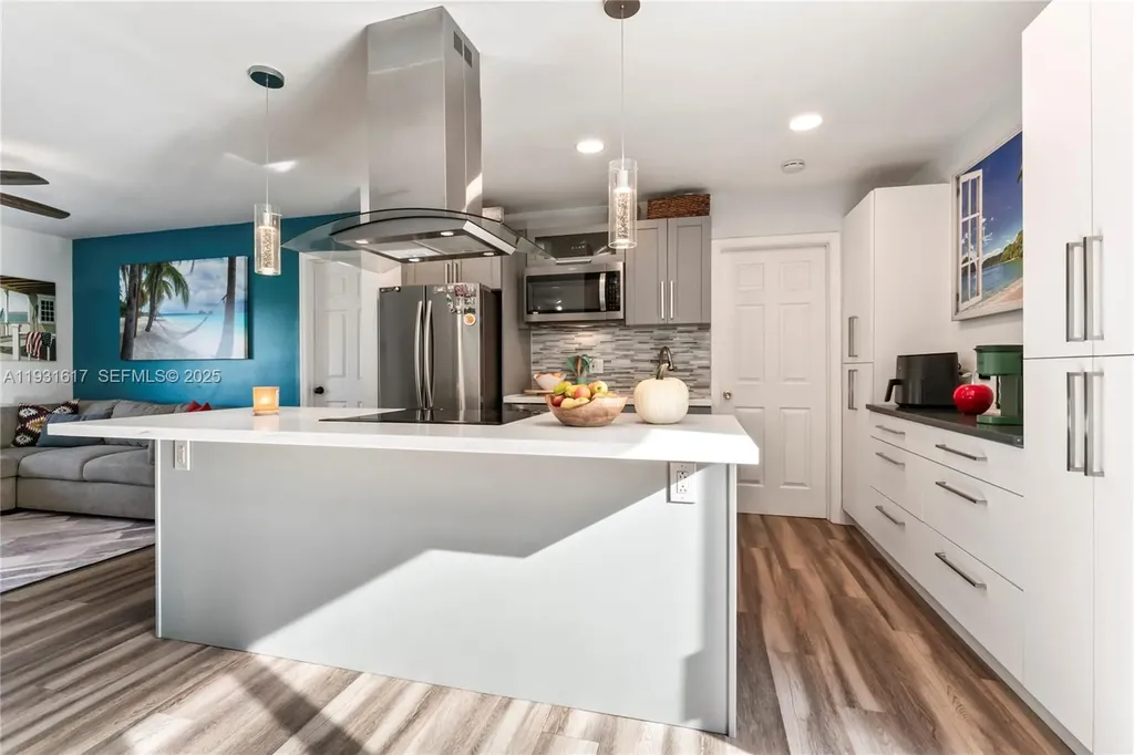 9612 Wyoming Court Boca Raton FL 33434