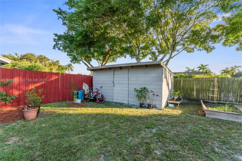 9612 Wyoming Court Boca Raton FL 33434