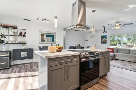 9612 Wyoming Court Boca Raton FL 33434