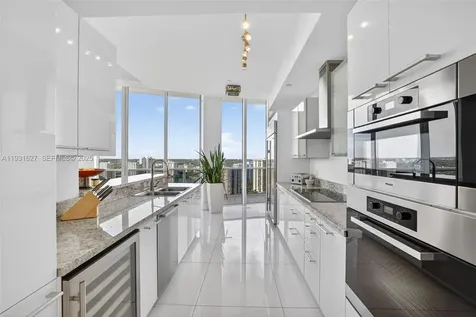 4100 Island Boulevard Aventura FL 33160