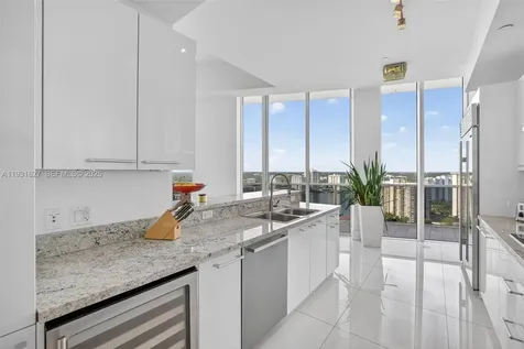 4100 Island Boulevard Aventura FL 33160